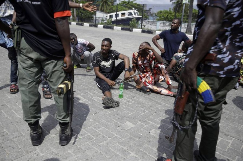 رئيس نيجيريا يقر بمقتل 51 مدنيا فى احتجاجات ضد عنف الشرطة