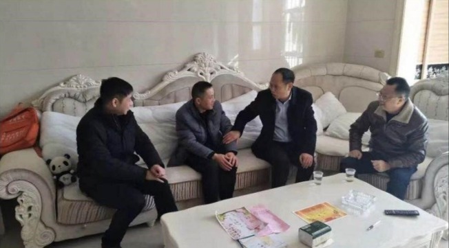 萍鄉經開區領導走訪貧困戶聽取意見。（取材自微博）