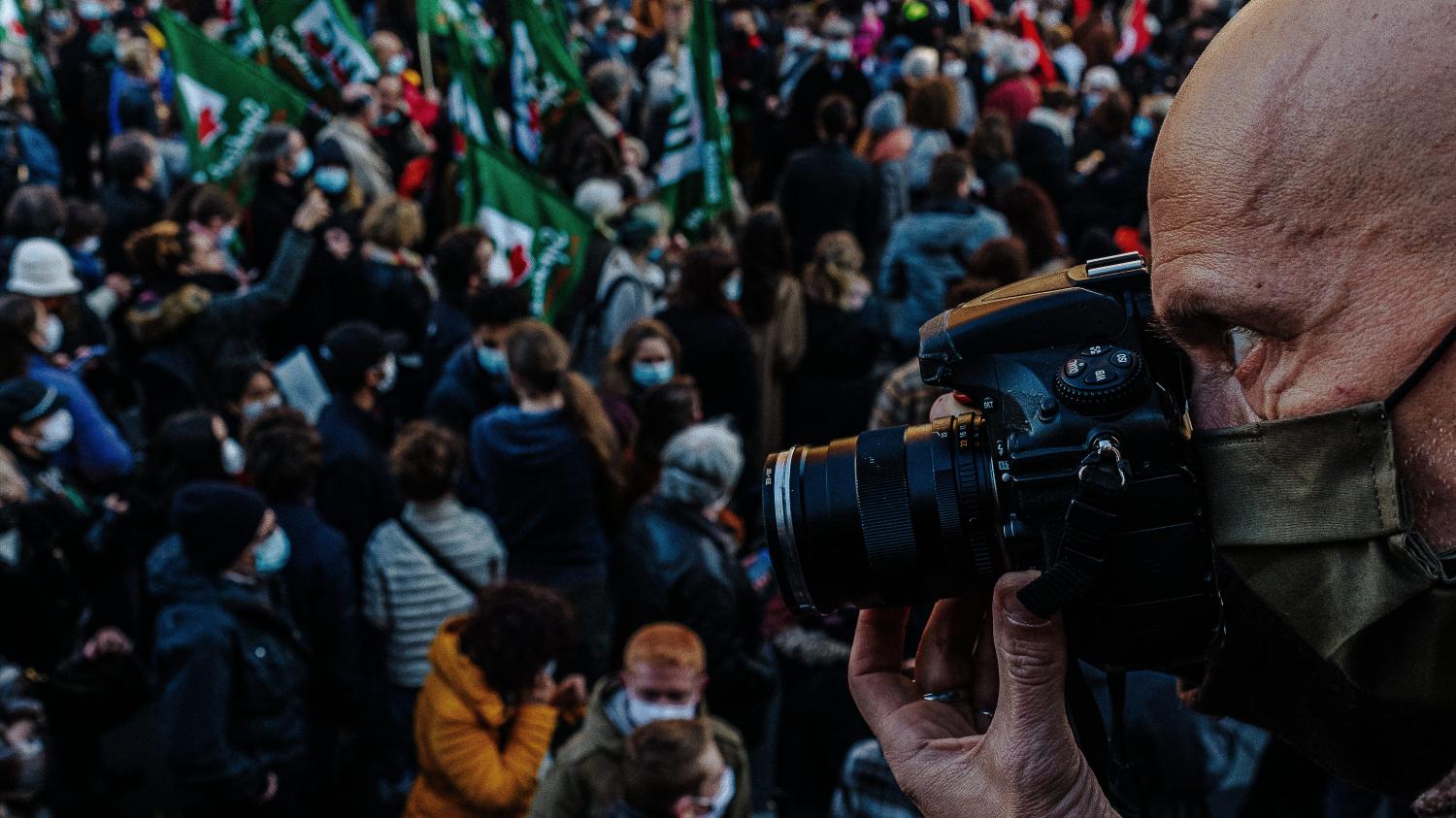"La liberté de filmer dans une société démocratique, c'est une protection, mais l'usage, c'est ça qui est compliqué"