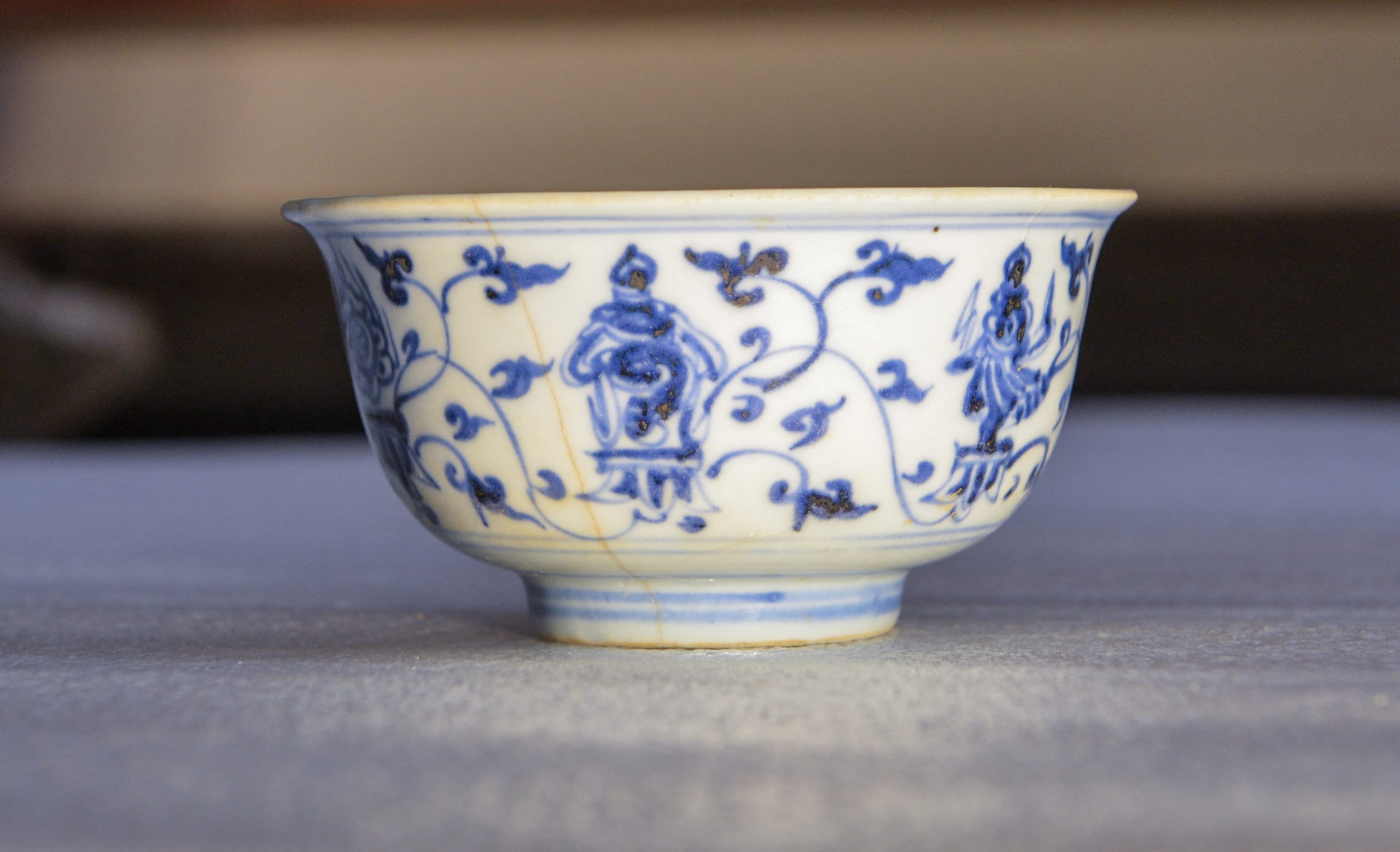 Garázsvásáron talált egy kínai porcelántálat, ami akár félmillió dollárt is érhet