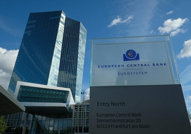 Banche centrali: come cambiano, tra nuove strategie e valute digitali