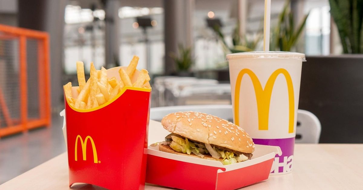 Rewolucja w McDonaldzie. Sieć zrezygnowała z coli w zestawie na rzecz wody