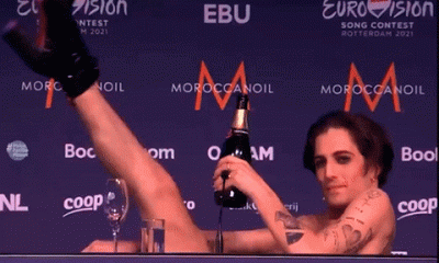 Бунтарь, стиляга и новый секс-символ: что мы знаем о Дамиано Давиде из группы Måneskin, победившей на "Евровидении"