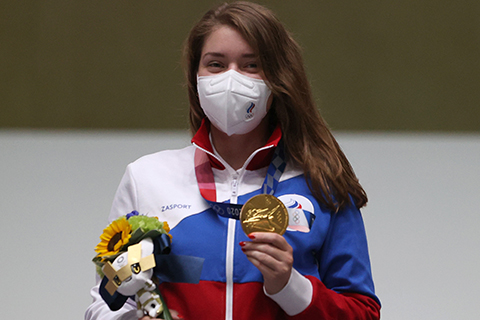 Олимпиада-2020: овации 46-летней гимнастке, первые чемпионы в скейтбординге и новые победы российских спортсменов