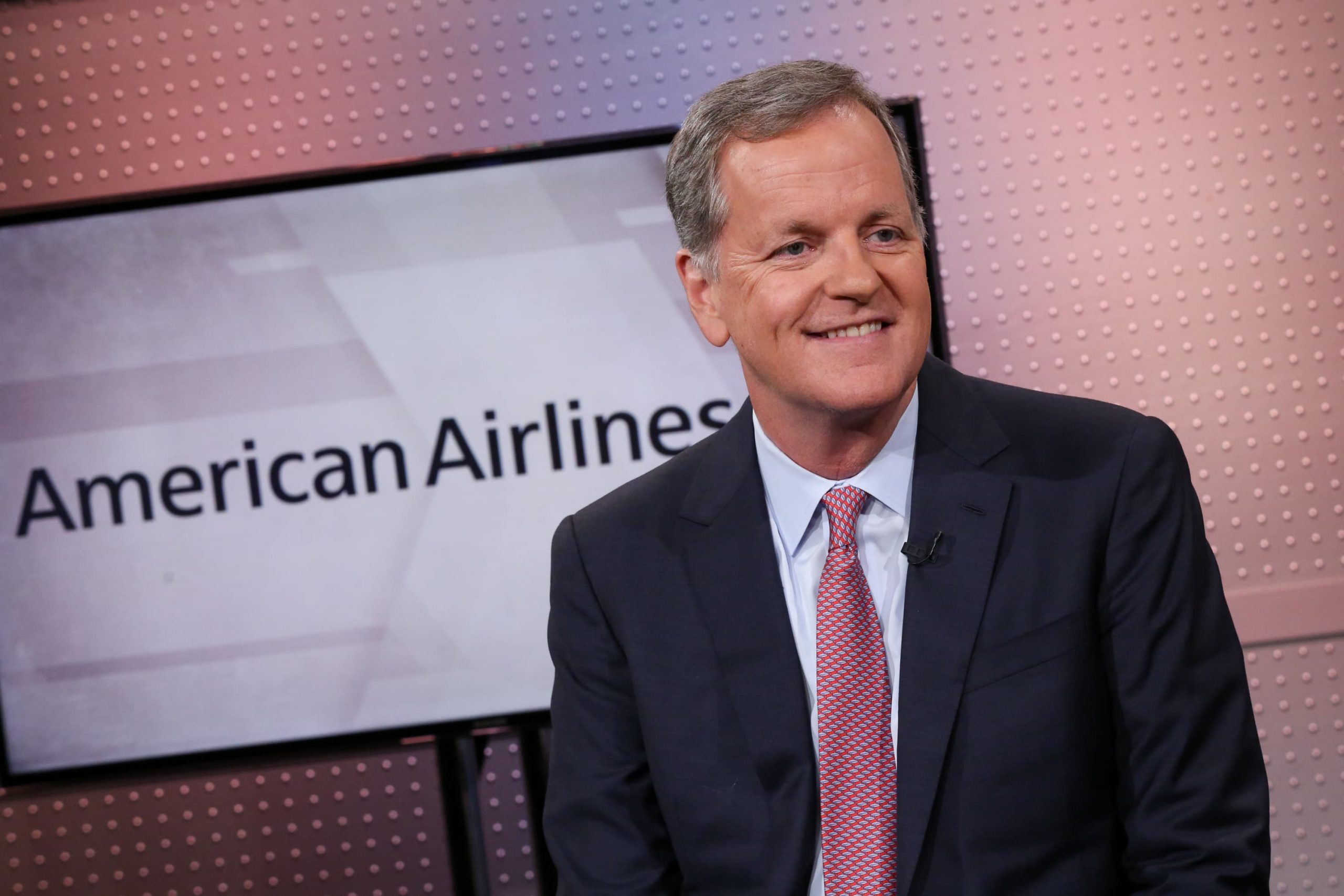 Генеральный директор American Airlines Даг Паркер уйдет в отставку, а президент Исом возьмет руль 31 марта