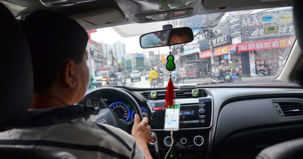 Vay mua xe chạy taxi công nghệ: Không "dễ ăn"
