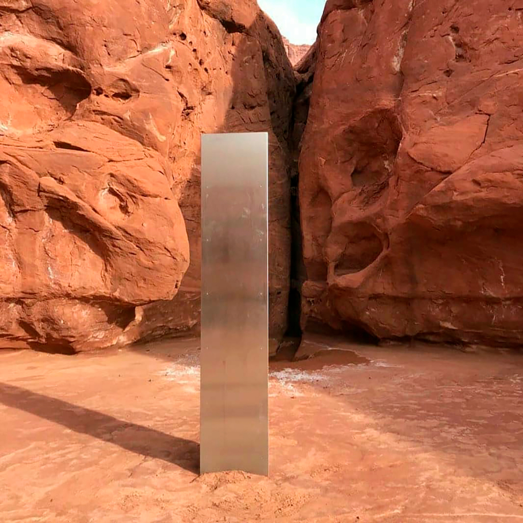 Utah Desert Monolith Mystery Deepens—and More Art News – ARTnews.com