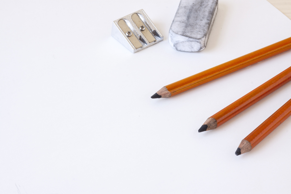 Best Charcoal Pencils for Drawing – ARTnews.com