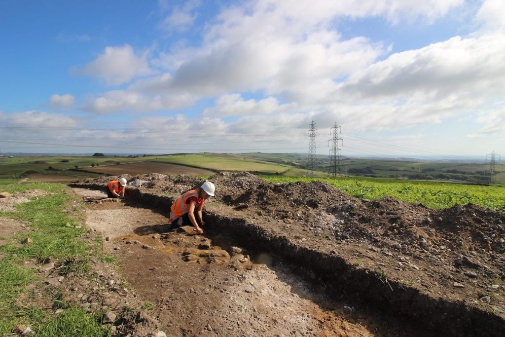Electric Company Finds Thousands of Millennia-Old Objects in England – ARTnews.com