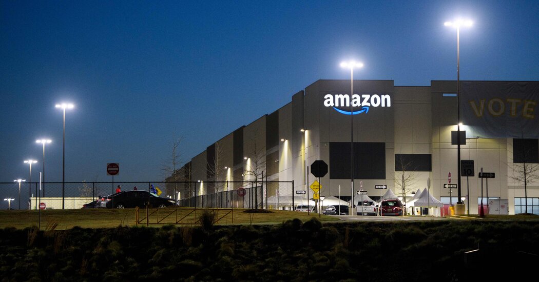 The Teamsters consider a new emphasis on organizing Amazon workers.